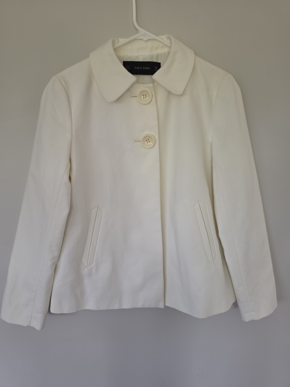 Zara Basic Made In Spain Cream Button-Front Women's Blazer Jacket. Pleat Back